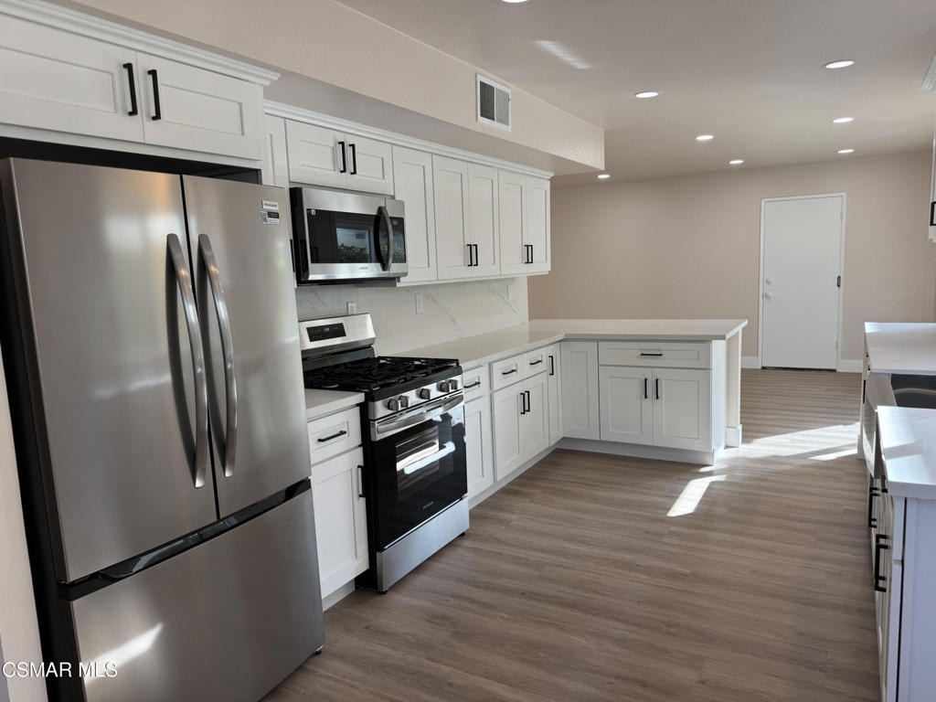 12475 Sunnyglen Drive - Photo 2