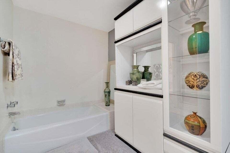 910 Island Drive - Photo 21