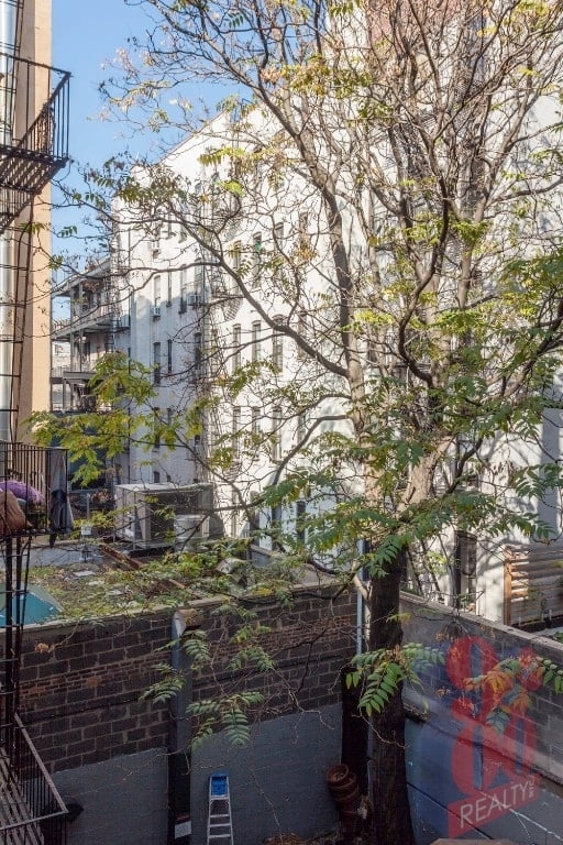 42 Avenue B - Photo 5