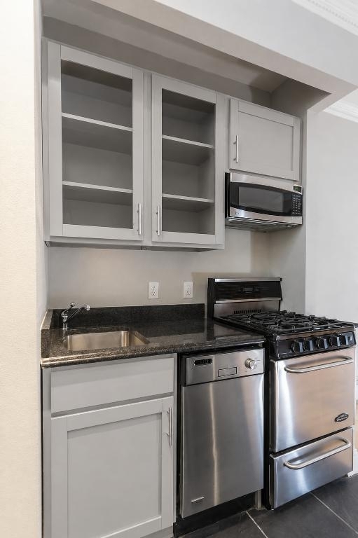 51 Leroy Street - Photo 0