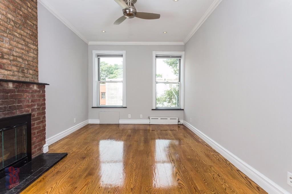 560 Hudson Street - Photo 1