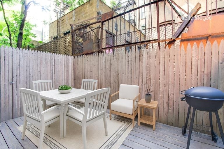 246 Mott Street - Photo 3