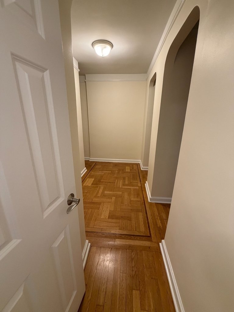 Jane Street - Photo 13