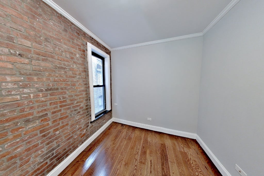436 West 52nd Street - Photo 4