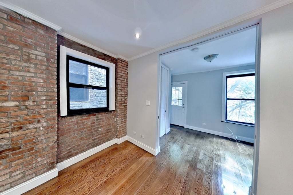 436 West 52nd Street - Photo 3