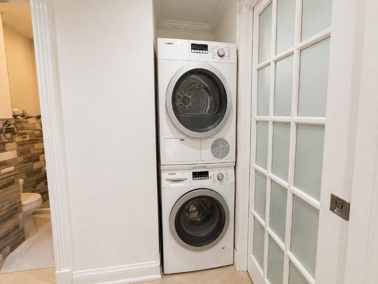 345 West 53rd Street - Photo 10