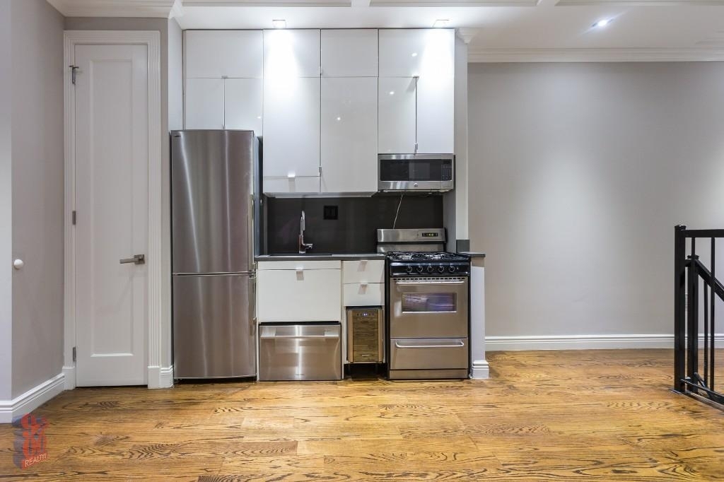 15 West 103rd Street - Photo 0
