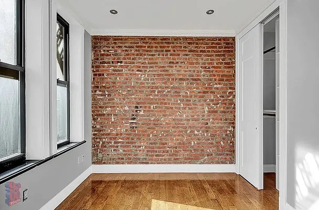 314 East 106th Street - Photo 6