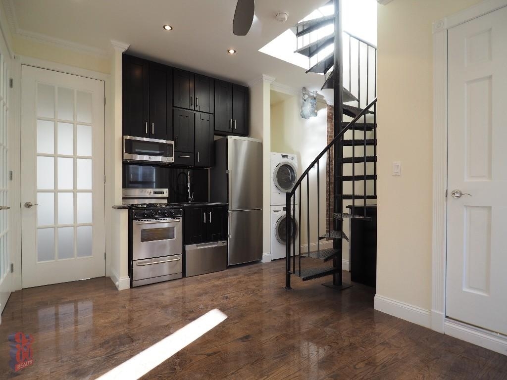 314 East 106th Street - Photo 0