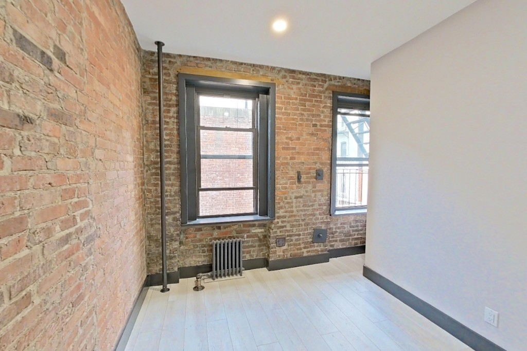 2154 2nd Avenue - Photo 7