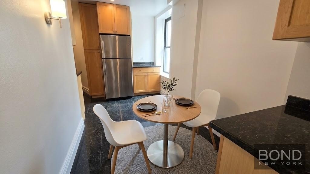 West 79th Street - Photo 16