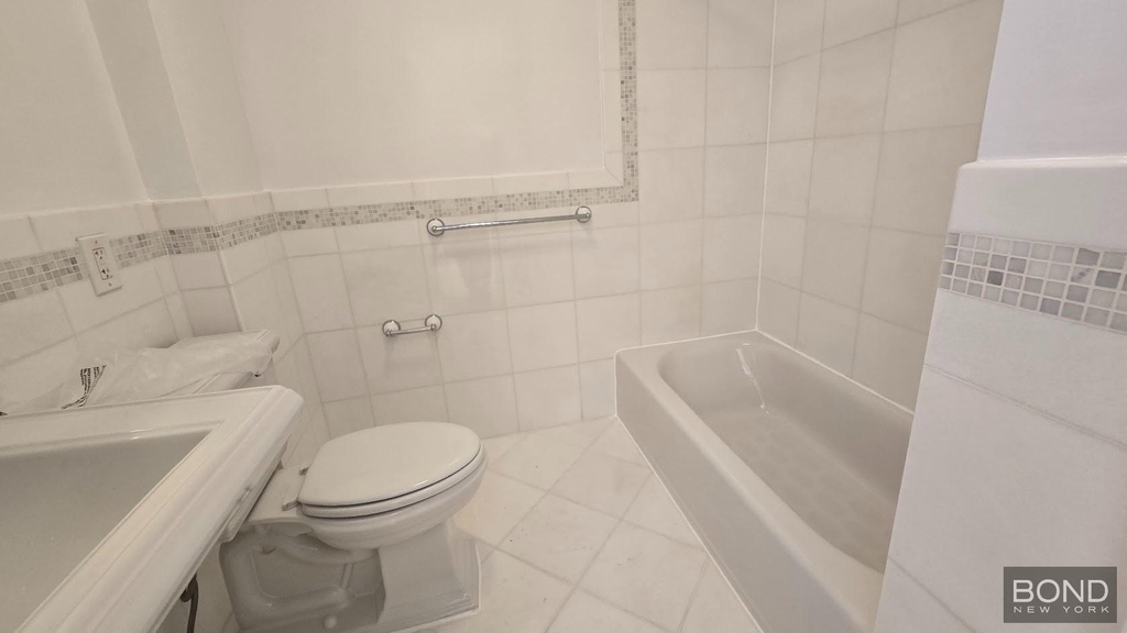 West 79th Street - Photo 8