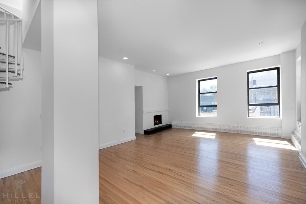 6th Ave. - Photo 1