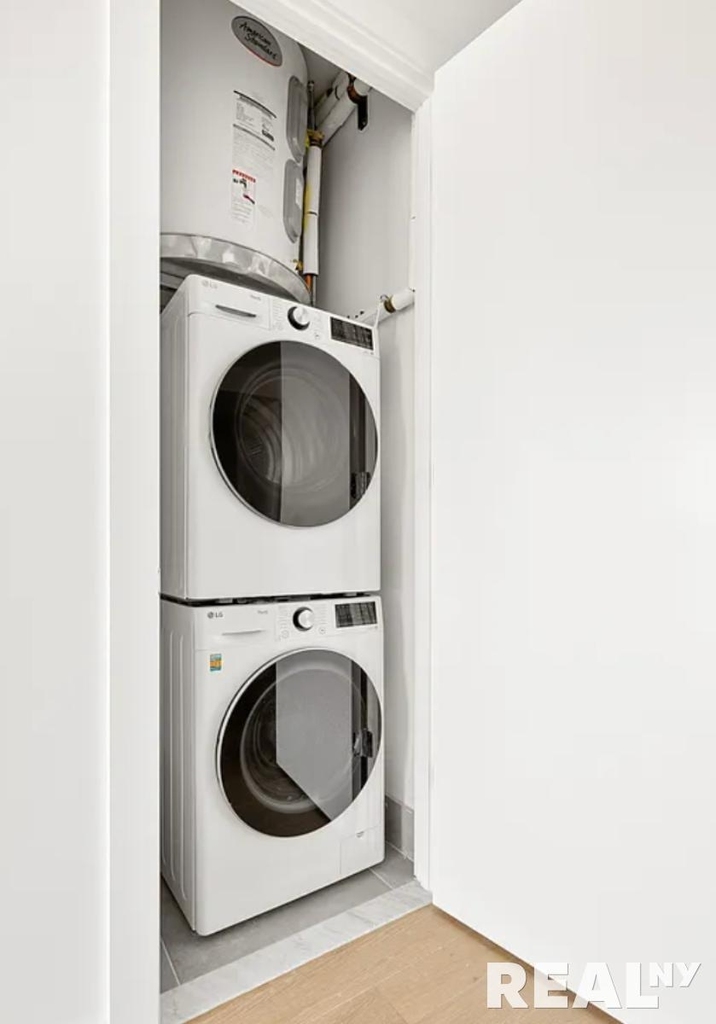Fleet Place - Photo 16