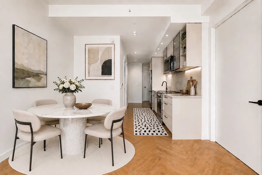 Fleet Place - Photo 1