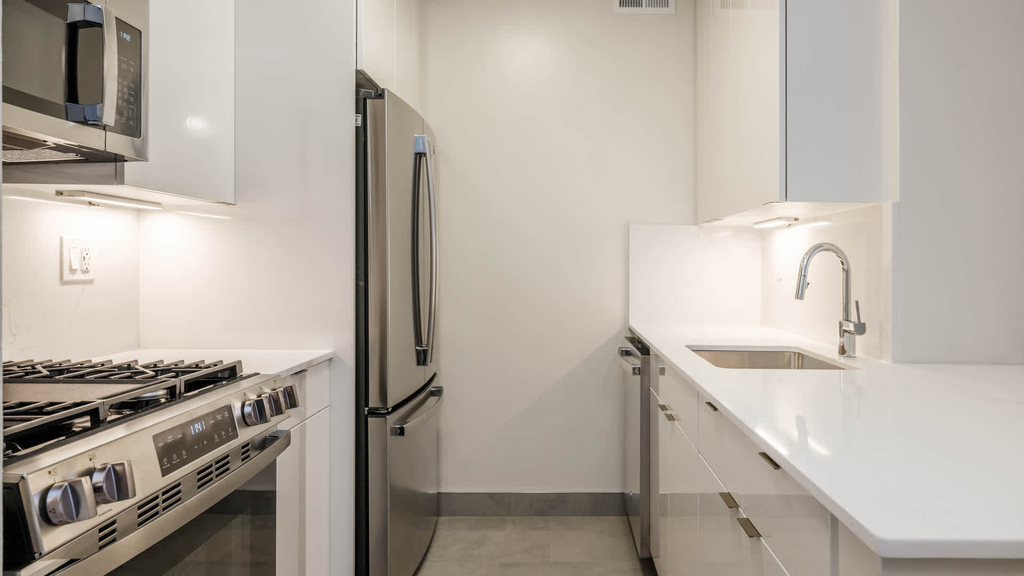 305 West 50th Street - Photo 0