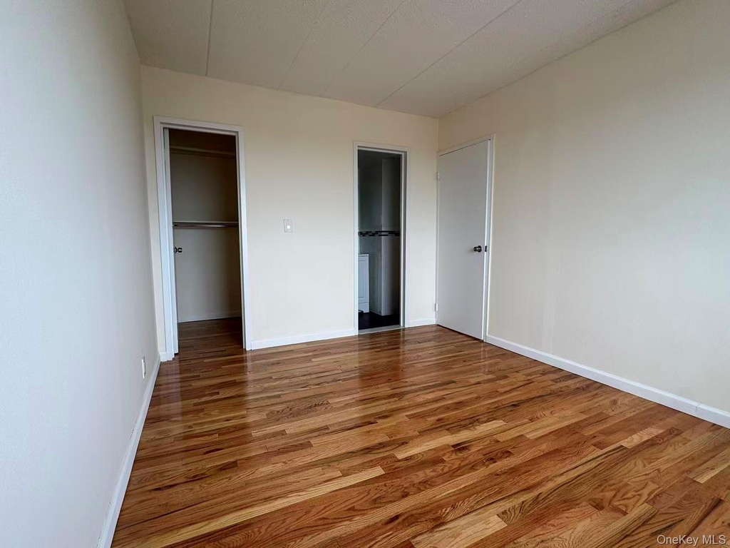 34th Avenue - Photo 2