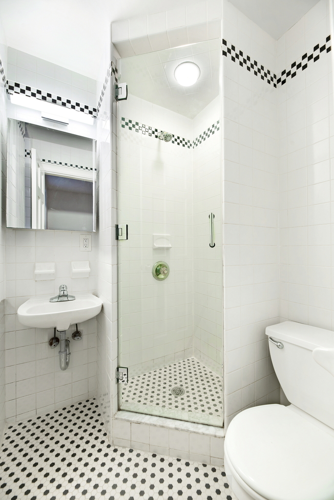 East 70th Street - Photo 6