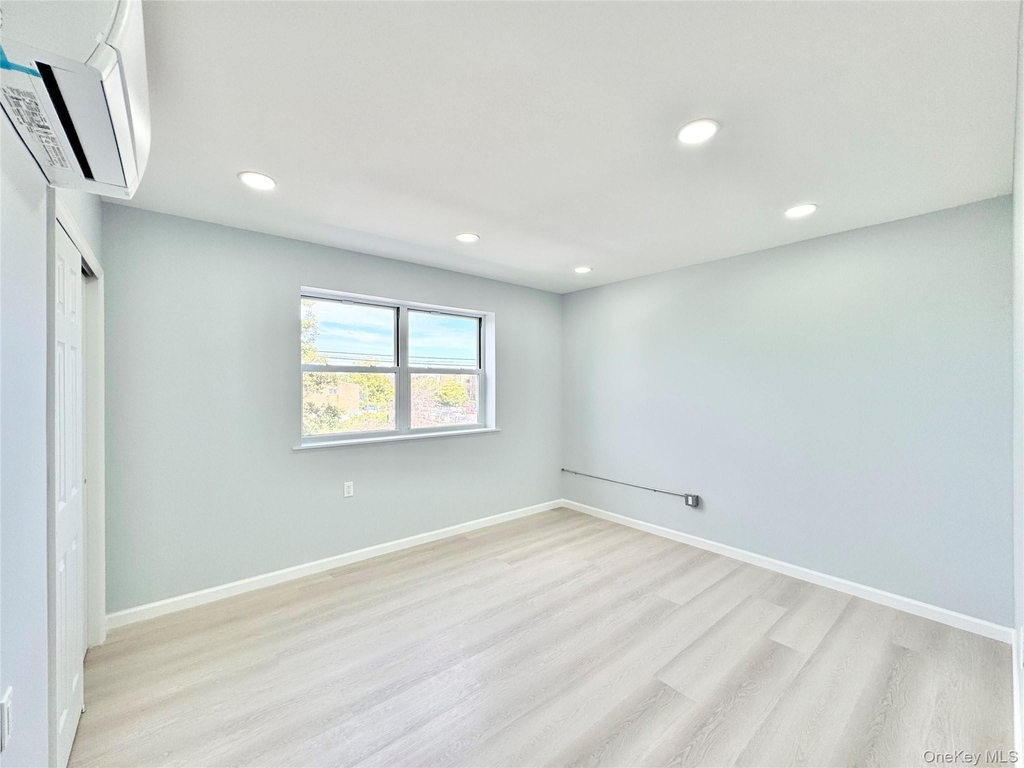 83-15 Grand Avenue - Photo 2