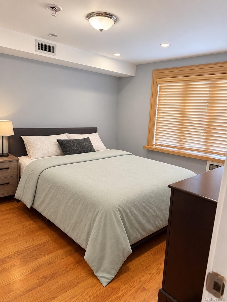 548 S Strong Avenue - Photo 14