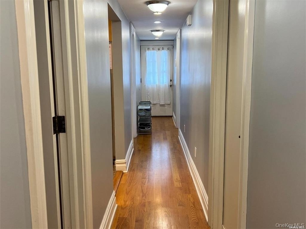 548 S Strong Avenue - Photo 16