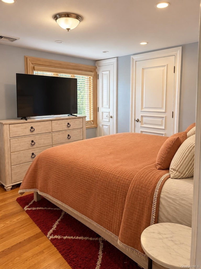548 S Strong Avenue - Photo 12