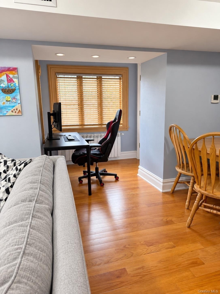 548 S Strong Avenue - Photo 7