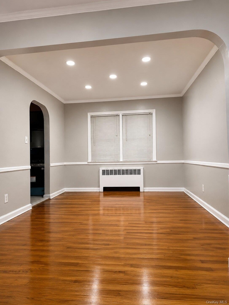 106 Kennedy Avenue - Photo 2