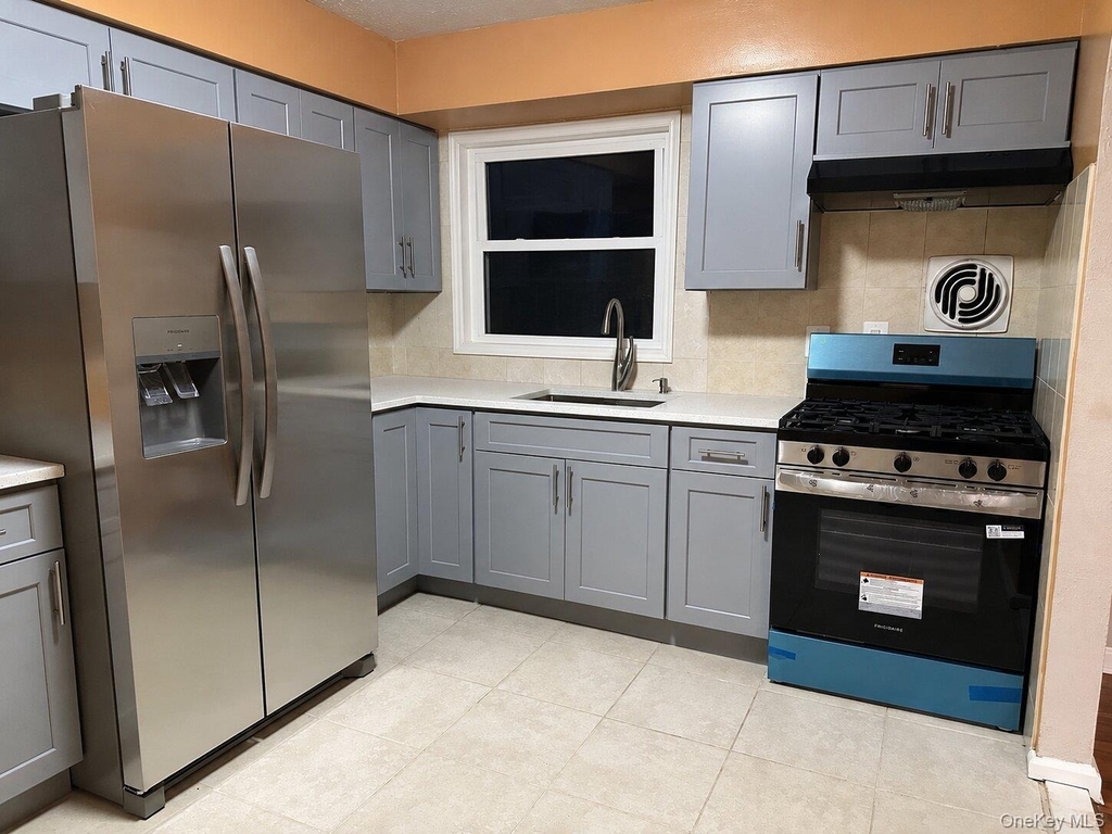 106 Kennedy Avenue - Photo 6
