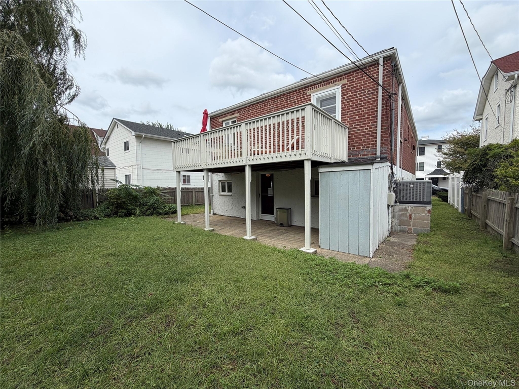 624 W Beech Street - Photo 15