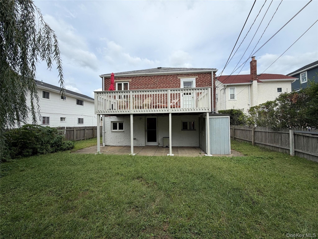 624 W Beech Street - Photo 16