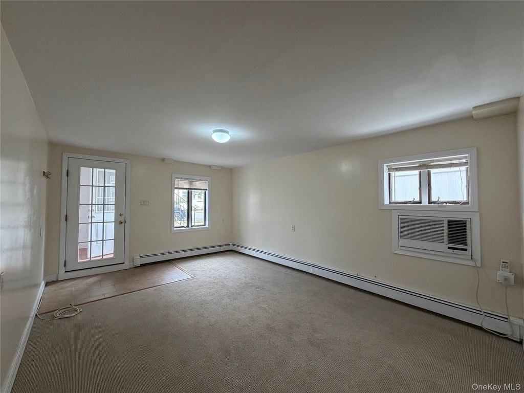 624 W Beech Street - Photo 7