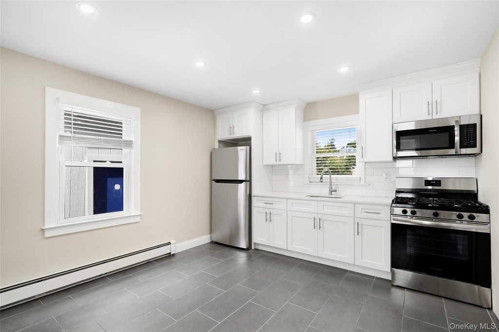 352 Willett Avenue - Photo 1