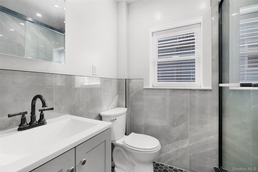 352 Willett Avenue - Photo 14