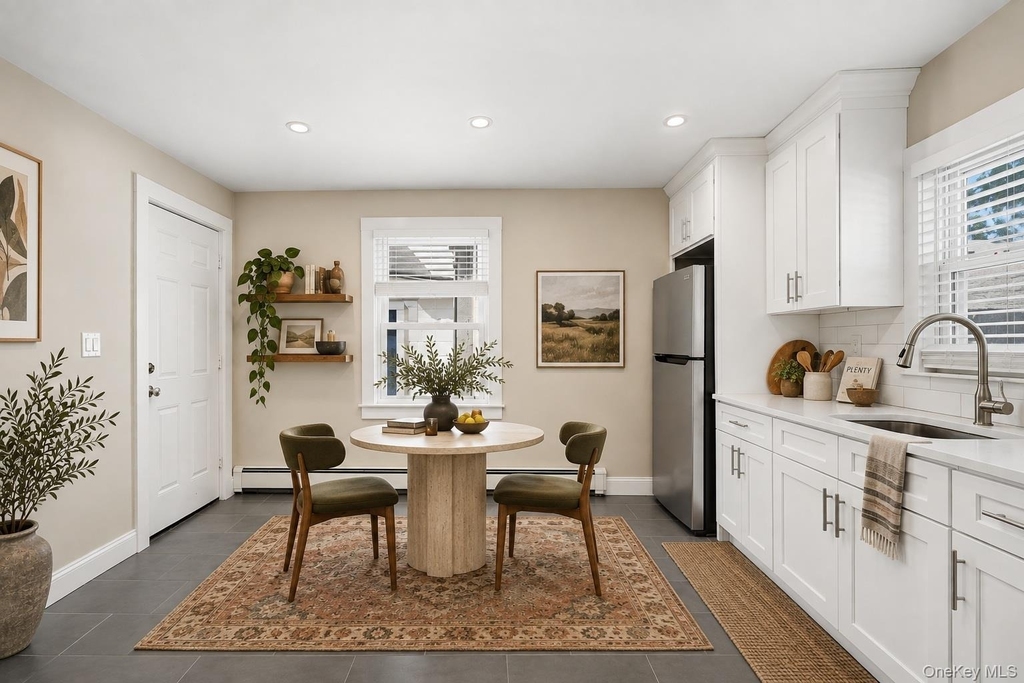352 Willett Avenue - Photo 4