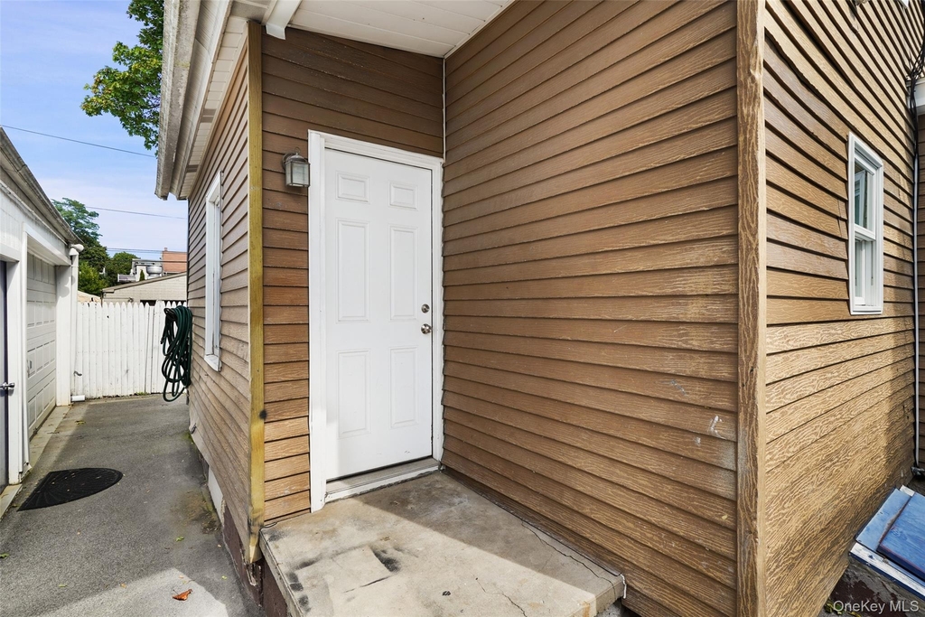 352 Willett Avenue - Photo 16