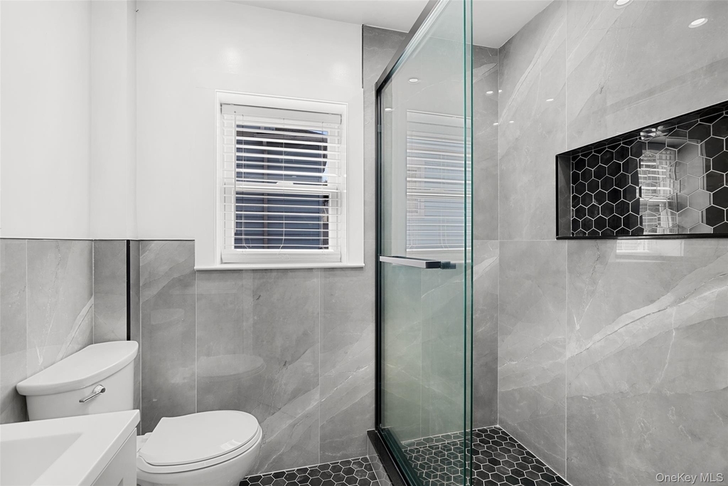 352 Willett Avenue - Photo 15