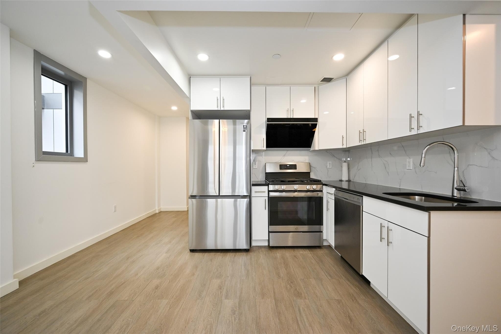 144-27 Sanford Avenue - Photo 7