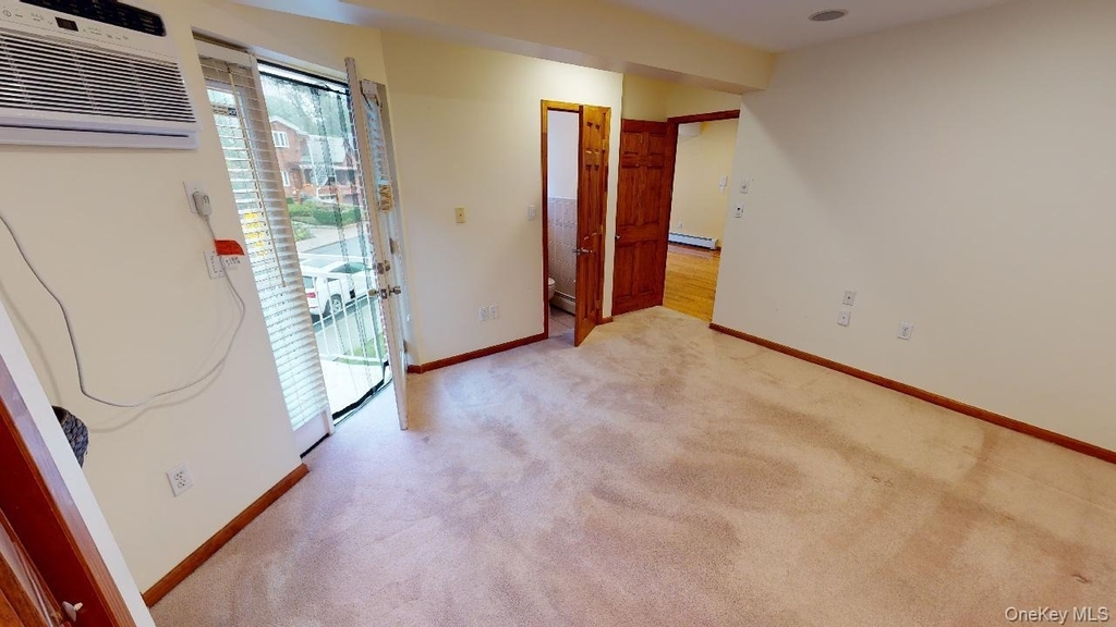 67-08 Exeter Street - Photo 21