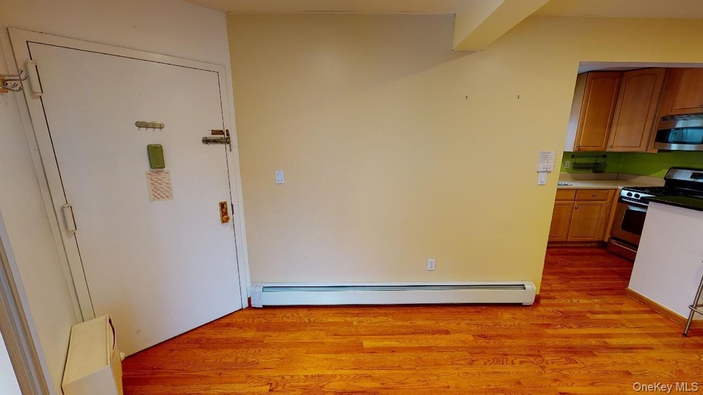 67-08 Exeter Street - Photo 2