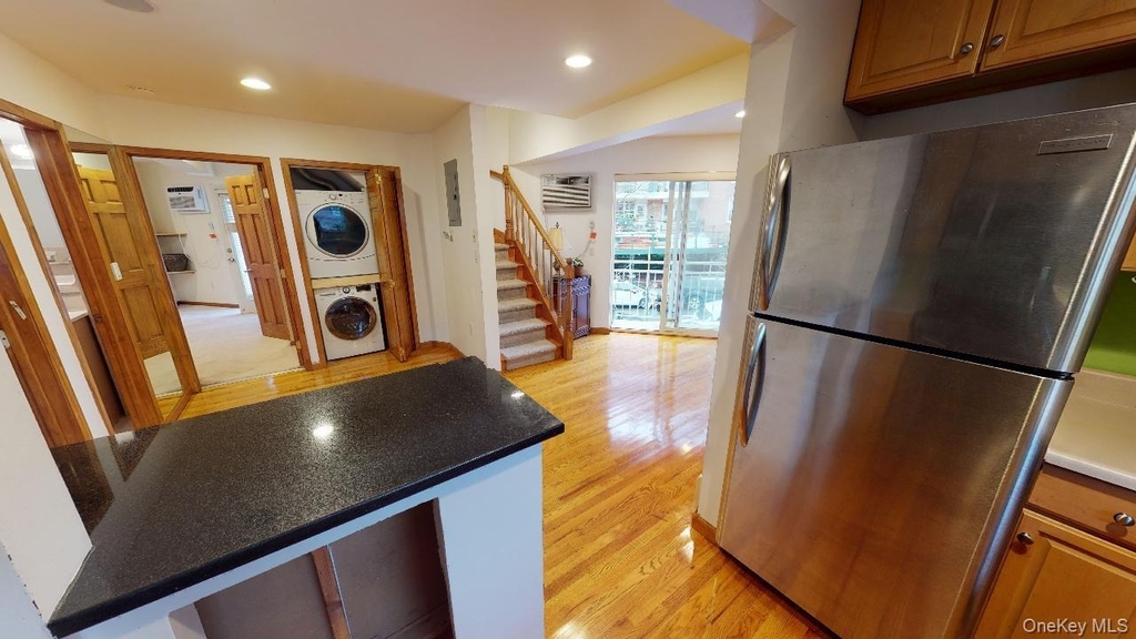 67-08 Exeter Street - Photo 10