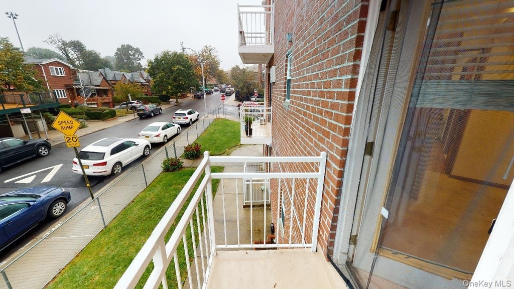67-08 Exeter Street - Photo 40