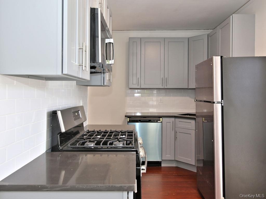74 High Street - Photo 2