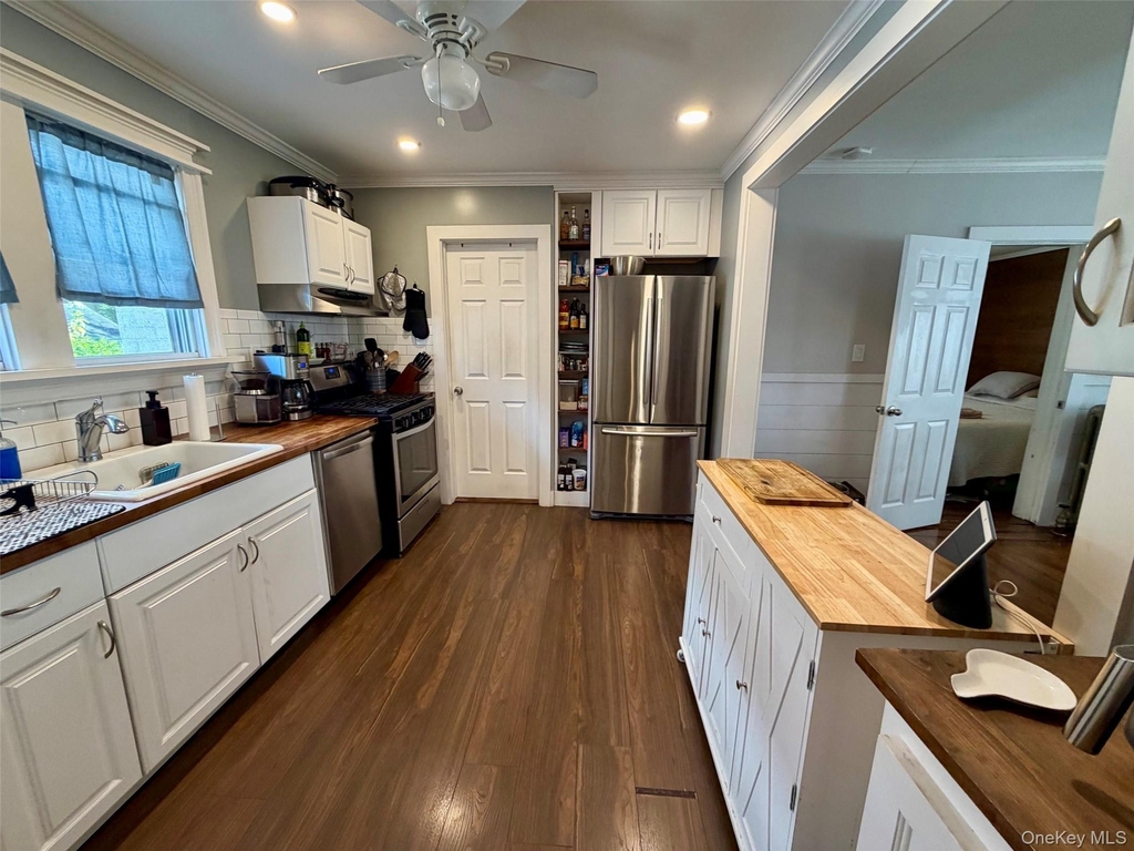 130 Lyon Place - Photo 4
