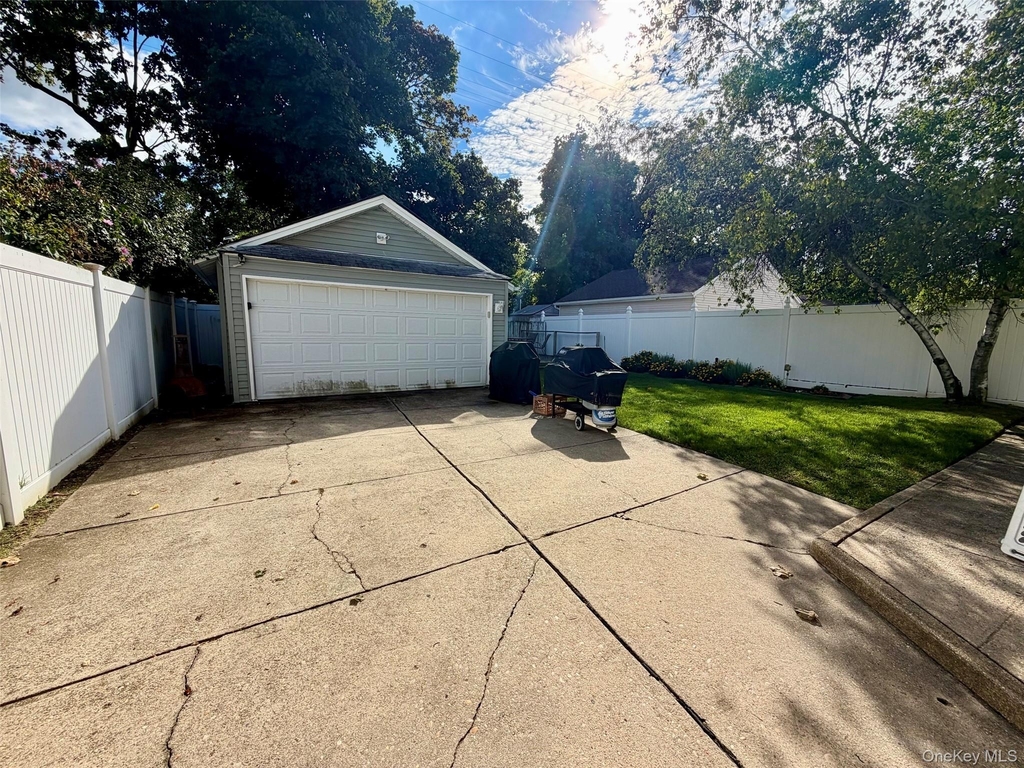 130 Lyon Place - Photo 13