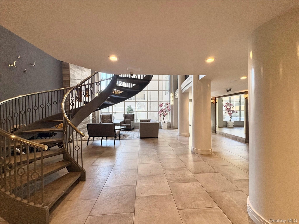 100 Cuttermill Road - Photo 10