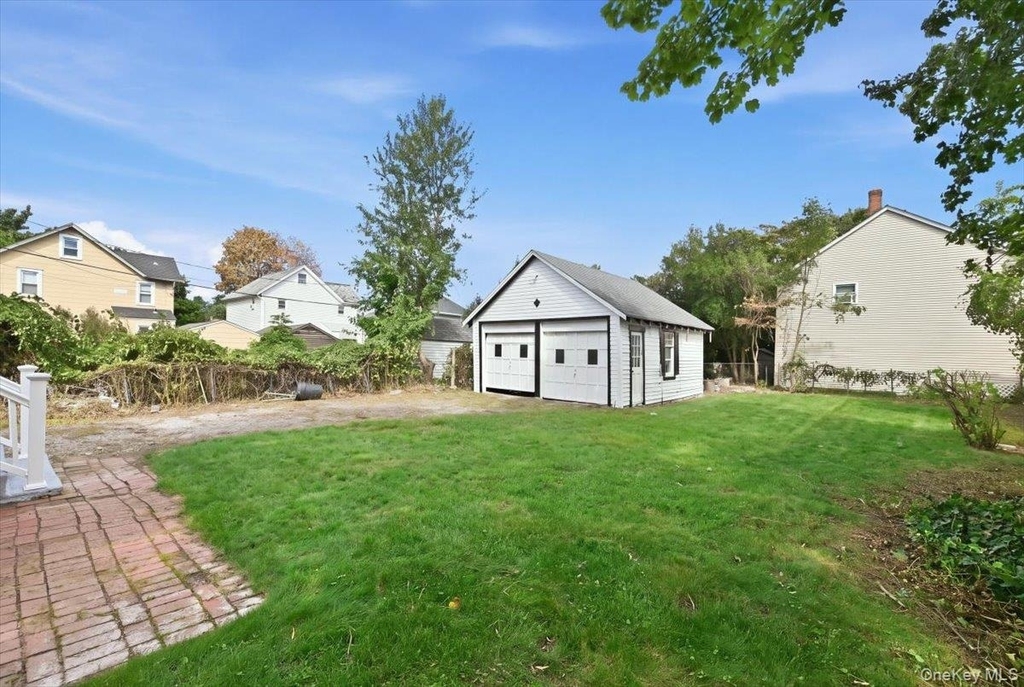 42 Chestnut Street - Photo 17