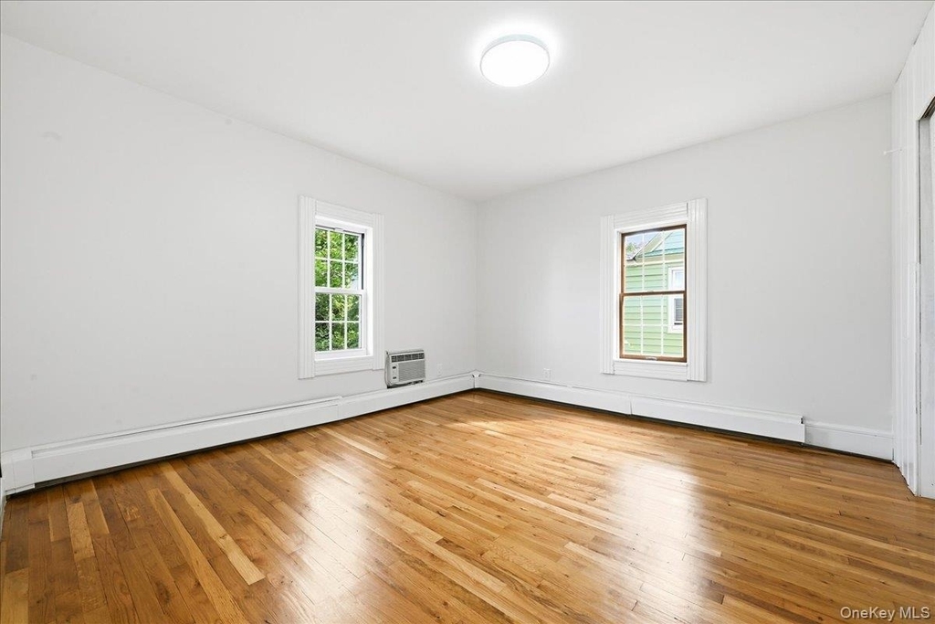 42 Chestnut Street - Photo 13