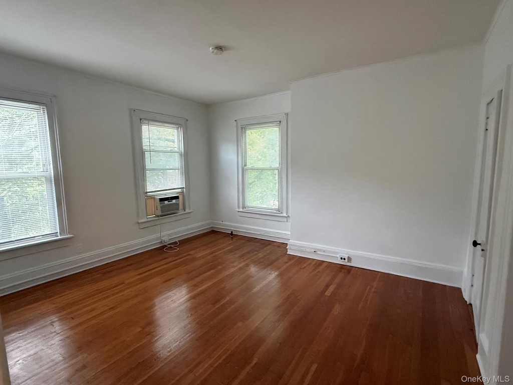297 Main Street - Photo 3