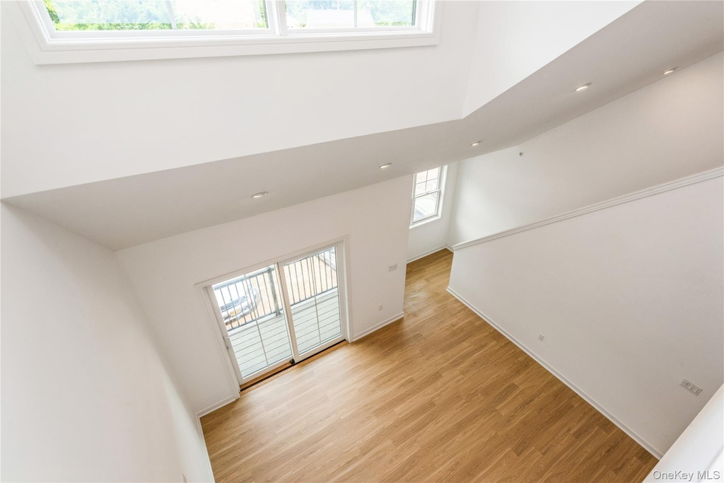 418 Atlantic Avenue - Photo 2